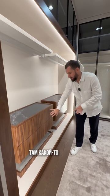 ГАРДЕРОБНАЯ МЕЧТЫ В ДОМЕ НА РУБЛЕВКЕ #москва #загородныйдом #рублевка #недвижимость смотреть онлайн