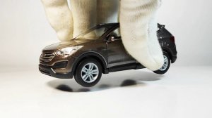 Масштабная модель автомобиля Hyundai Santa Fe в масштабе 1:38...из моей коллекции))