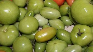Зелёные помидоры.