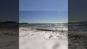 Море смотрит синим глазом...