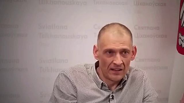 Курьер подогнал бандерольку...