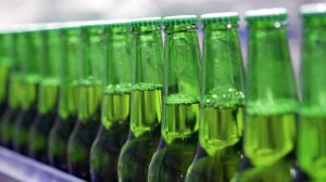 В Рыбинске юноша избил продавщицу ради бутылки пива за 55 рублей