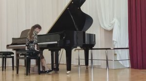 Кондрашова Софья 3 класс. Гладковский  "Паяц"