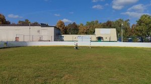 27-09-2025 играем в мяч на стадионе