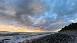 Ветер правит небом, время морем.