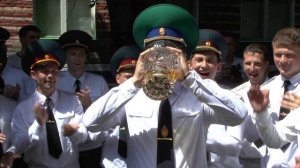 Случаи (А рядом случаи летают точно пули)