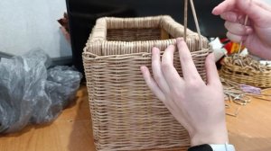 Корзина из бумажной лозы