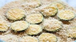 Кабачки в сырной панировке