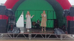 13. Заплетала реку в косы