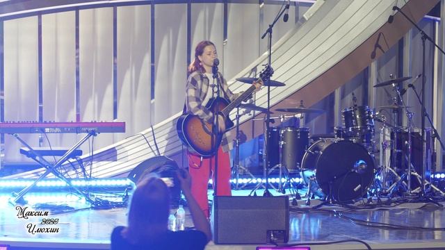 Певица Булочка на финальном концерте «Уличный артист в парках» (2025-09-06)