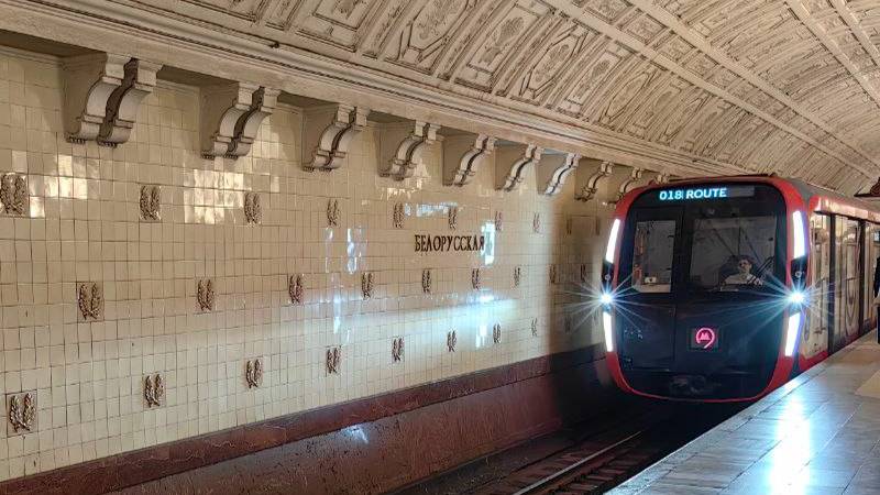Московское метро. Станции Кольцевой линии. Моя поездка в московском метрополитене.