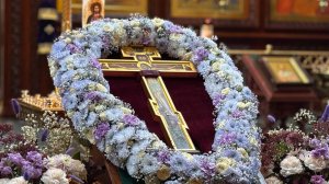 Митрополит Иосиф возглавил Божественную литургию в праздник Воздвижения Креста Господня