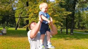 Любовь спасёт мир Мир в ответ спасёт Любовь