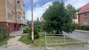 Обзор двух помещений 87 и 75 метров, Калининград ул. Озерная 13, первая линия.