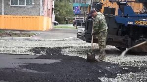 (26.09.2025) Представители управления ЖКХ проверили ход ремонта группы дворов