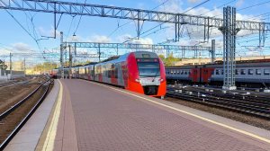 ЭС2Г 028/024 сообщением Санкт-Петербург Выборг, отправляется от Финляндского вокзала