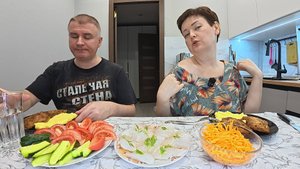 Мукбанг ем ВСЁ подряд и ХУДЕЮ БЕЗ ДИЕТ! Невозможное ВОЗМОЖНО! Сытный семейный ужин в России