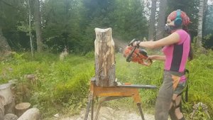 Удивительная РЕЗЬБА по дереву БЕНЗОПИЛОЙ Лена Карвинг