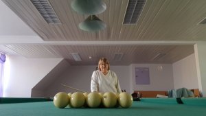 20250927_093755_001 Где училась играть в бильярд. Вторая тренировка