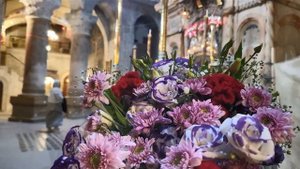 Наши цветы на Гроб Господень - к Освящению Храма Гроба Господня и Крестовоздвижению