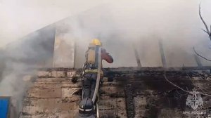 В Омске в садоводческом товариществе Авангард горел садовый дом.