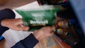 Как правильно выкидывать тетрапак пачки от сока / бесит