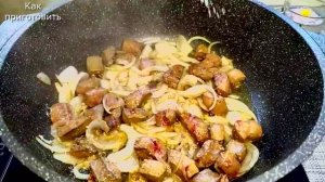 Печень в сметане с вермишелью