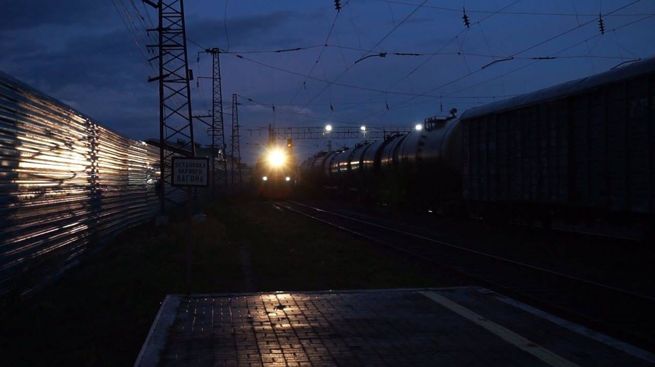 Электропоезд ЭД9Э-0060. Последняя электричка.