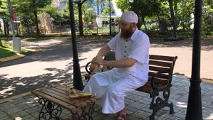 Как наносить парфюм Пятничный ритуал by Russian Adam Areej le Dore.mp4