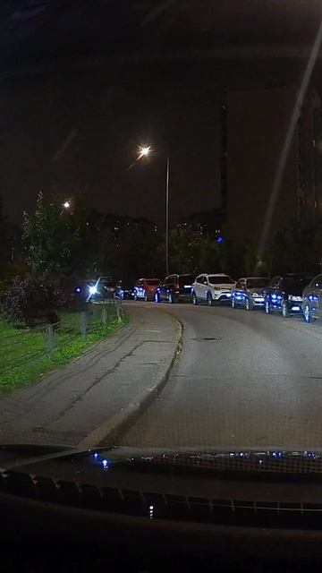 Встречка во дворе.