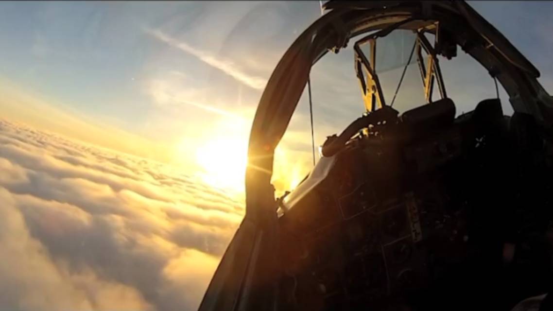 Про авиацию молодым людям, определяющимся в жизни... смотреть онлайн