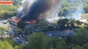 Вид с воздуха на масштабный пожар в церкви в Мичигане, где сегодня произошла стрельба.