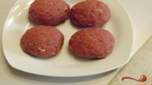 Котлеты под грибным соусом