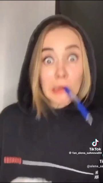 f476209e6fa9ec44594a1c195439d587.mp4 смотреть онлайн