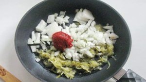 Мясная солянка с грибами и фасолью