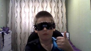 идут ли мне эти очки с шипами