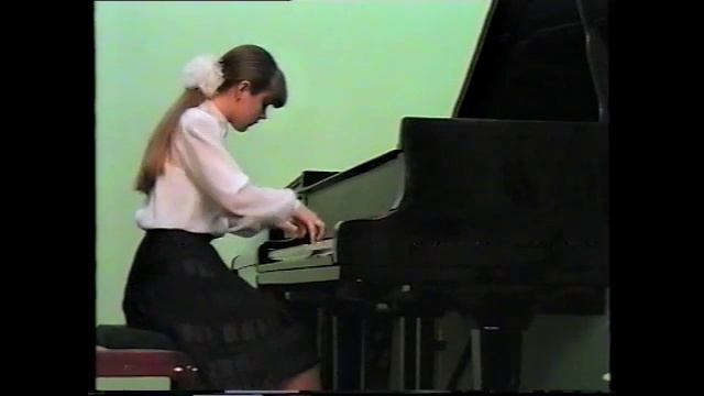1997-02-12 - Отчетный концерт фортепианного отделения смотреть онлайн