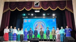 "Поехал казак на чужбину"
Народная казачья песня.