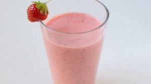 Клубничный смузи с овсянкой