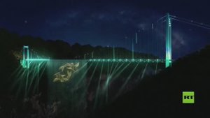 أعلى جسر في العالم يفتتح أمام حركة المرور في الصين