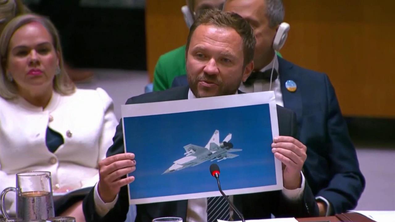 В Европе набирает обороты истерия вокруг мнимой угрозы со стороны России