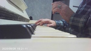 Пианино: продолжаю разбирать русскую народную "Полянку"