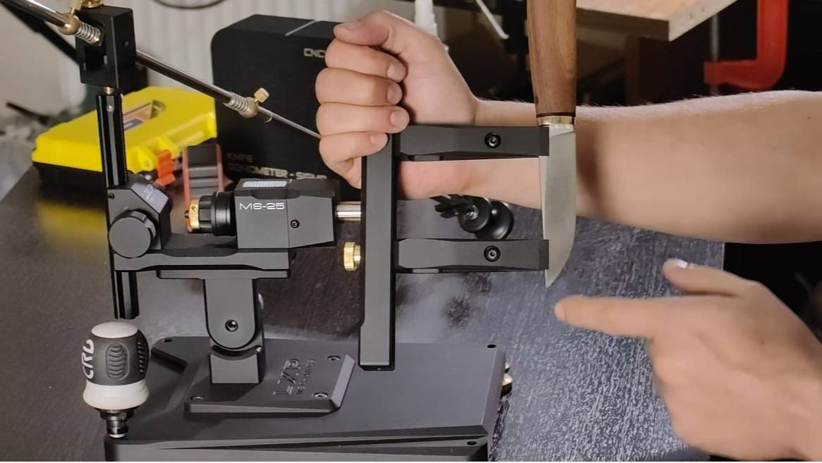 Заточка ножа из стали N690, обзор лазерного угломера для редущей кромки Goniometer Sigma смотреть онлайн