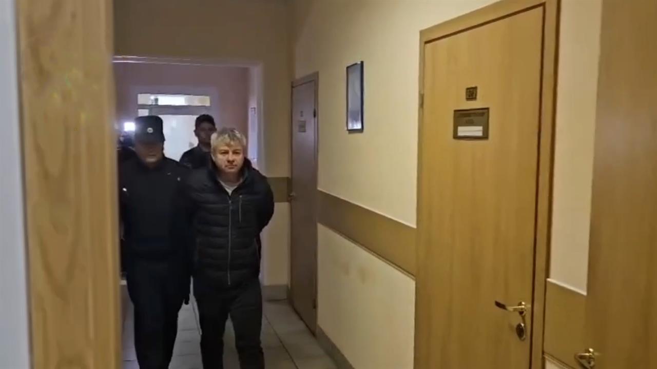 В Ленобласти по делу об отравлении суррогатным алкоголем задержали 14 человек