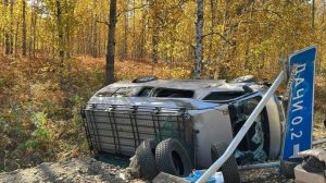 В Бурятии опрокинулся автобус с пассажирами, пострадали 2 человека