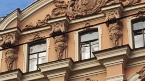 СКУЛЬПТУРЫ НА ФАСАДАХ ДОМОВ. САНКТ-ПЕТЕРБУРГ.