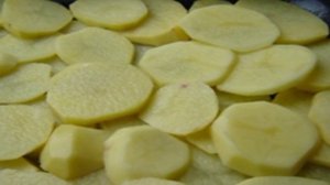 Лисички, запеченные в духовке с овощами