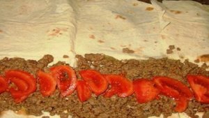 Мясной рулет из лаваша