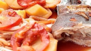 Линь с овощами