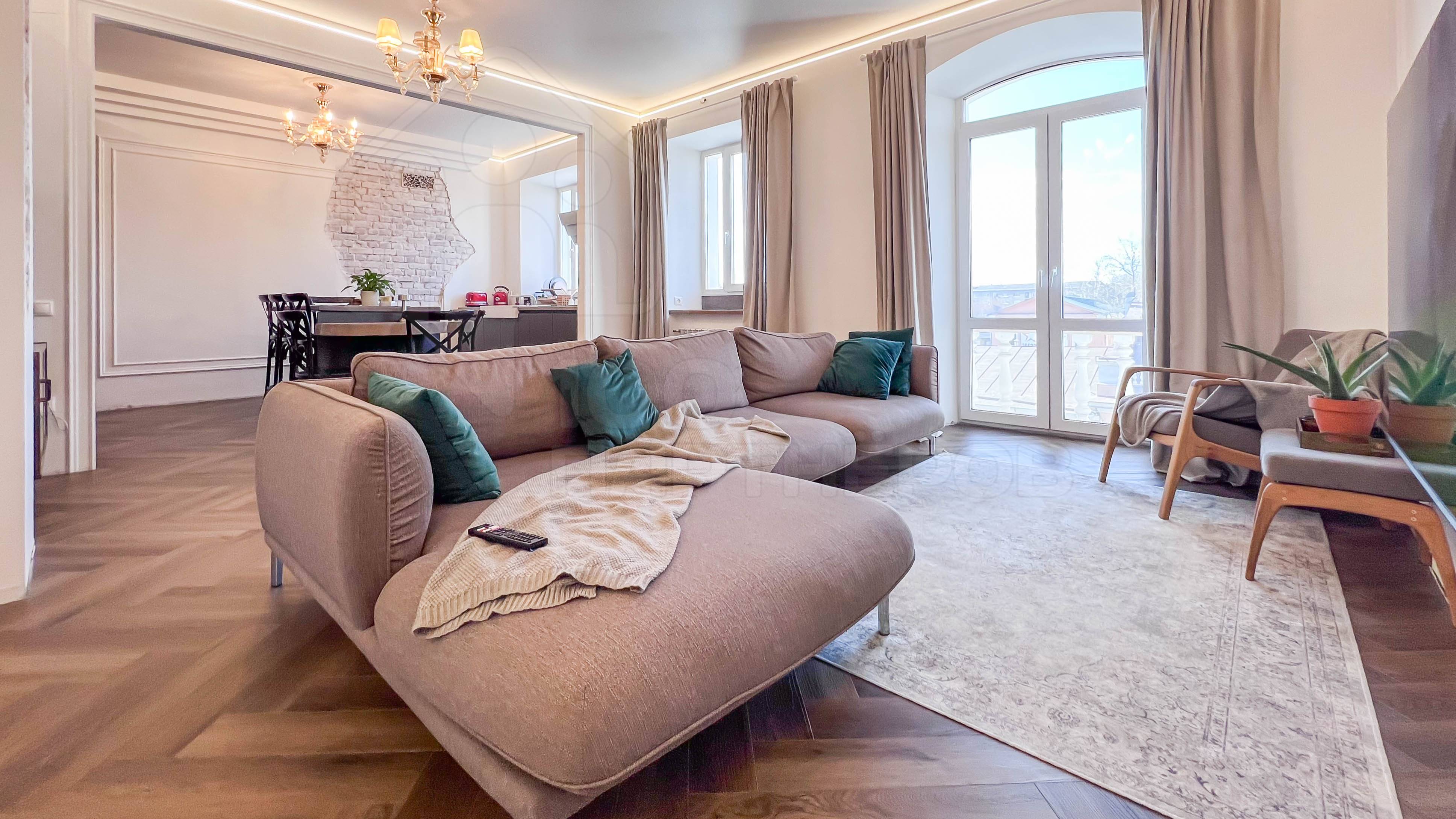 Рум-тур по 3-к квартире по адресу: ул. Карла Либкнехта, 2 (аренда, Иркутск) смотреть онлайн